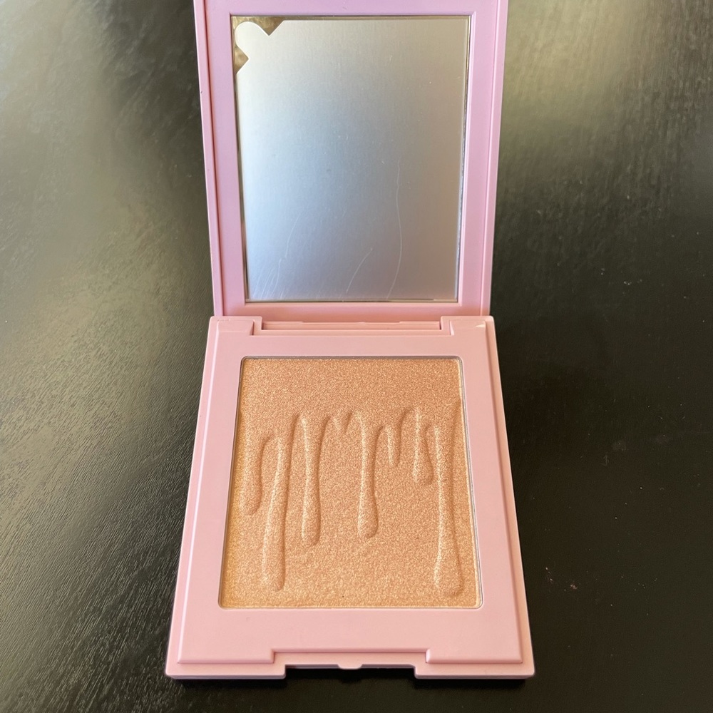 Kylie Cosmetics Kylight - Cheers Darling